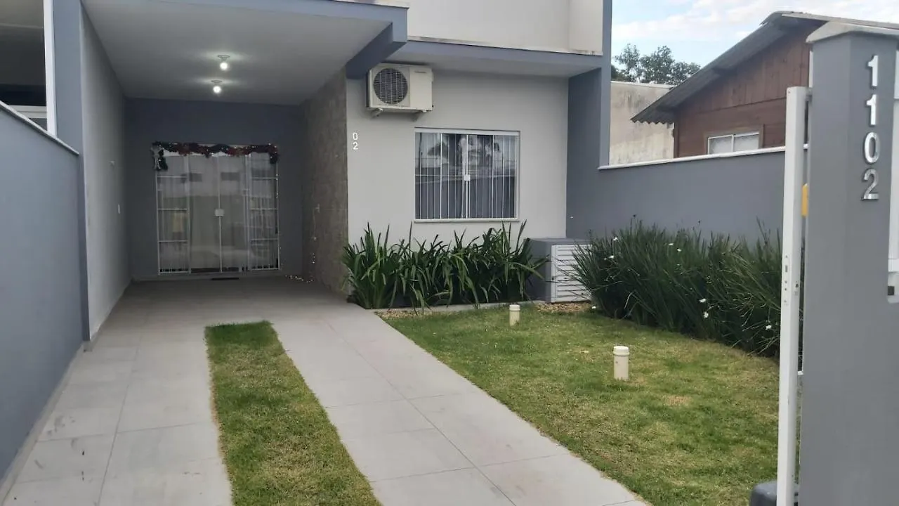 Casa Com Piscina 900M Da Praia Piçarras Brasil