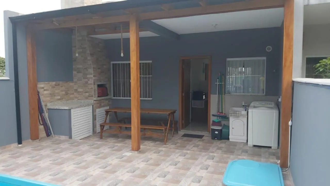 Casa de Férias Casa Com Piscina 900M Da Praia Piçarras